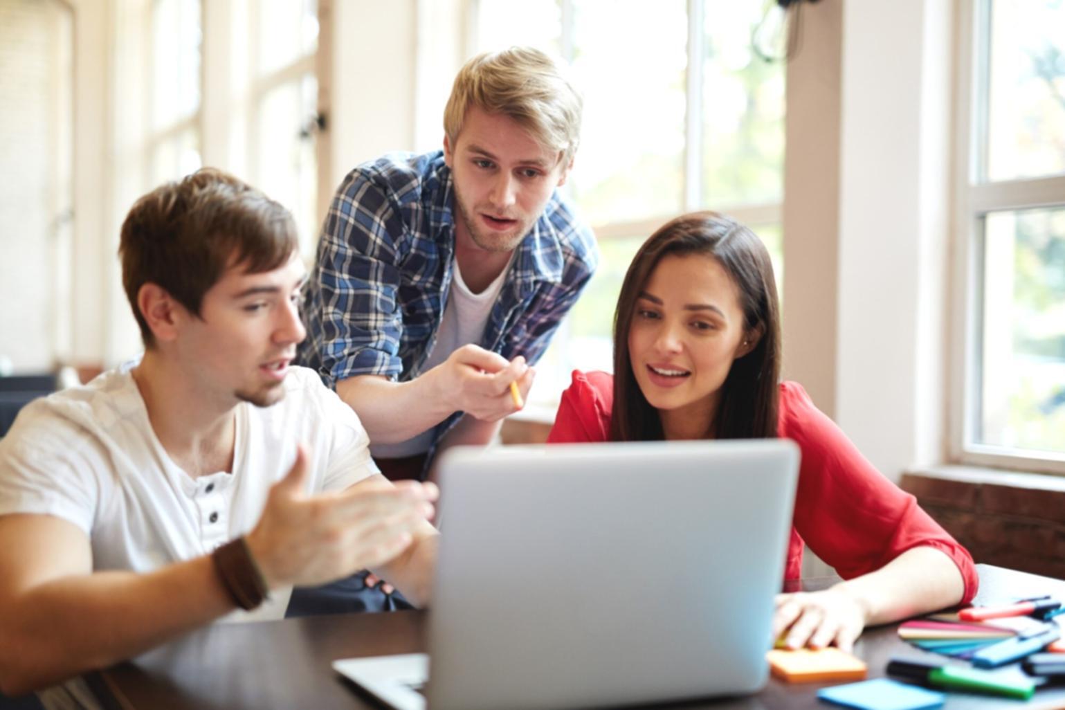 Sessione pratica sul campo con studenti